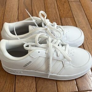 adidas Kids' Breaknet Tennis Shoe sneakers